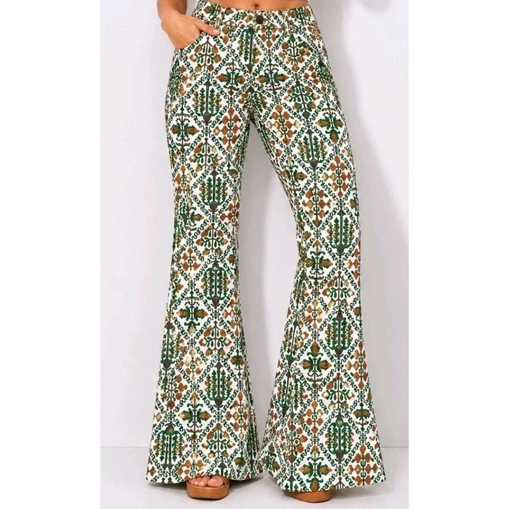 Wrangler High Rise Fierce Flare Tapestry Floral Western Retro Boho Jeans 12/31